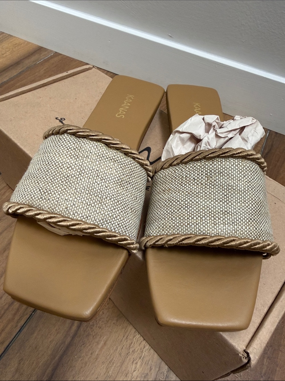 💠New KAANAS Finn Sandals
